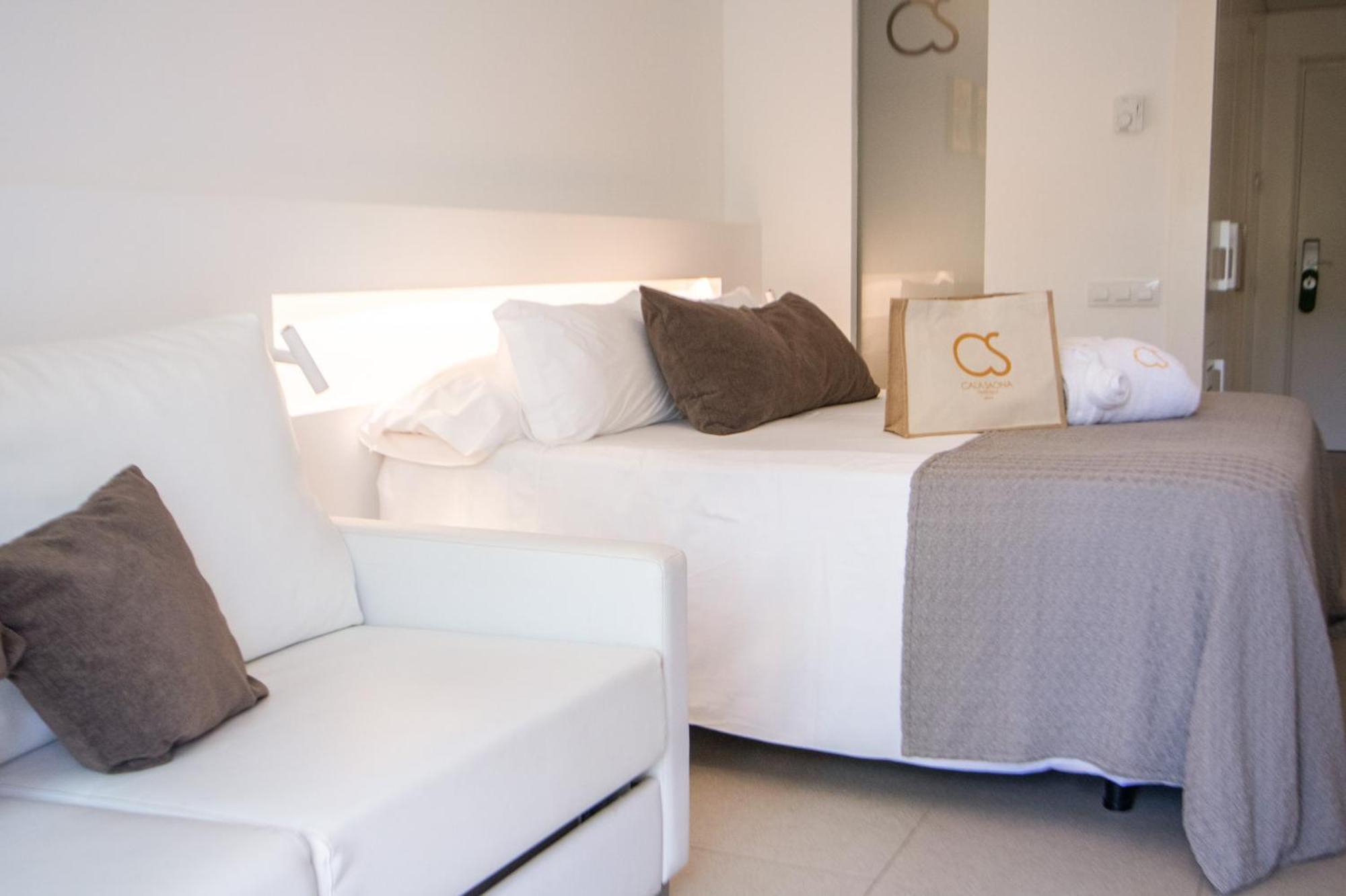 Hotel Cala Saona & Spa Dış mekan fotoğraf