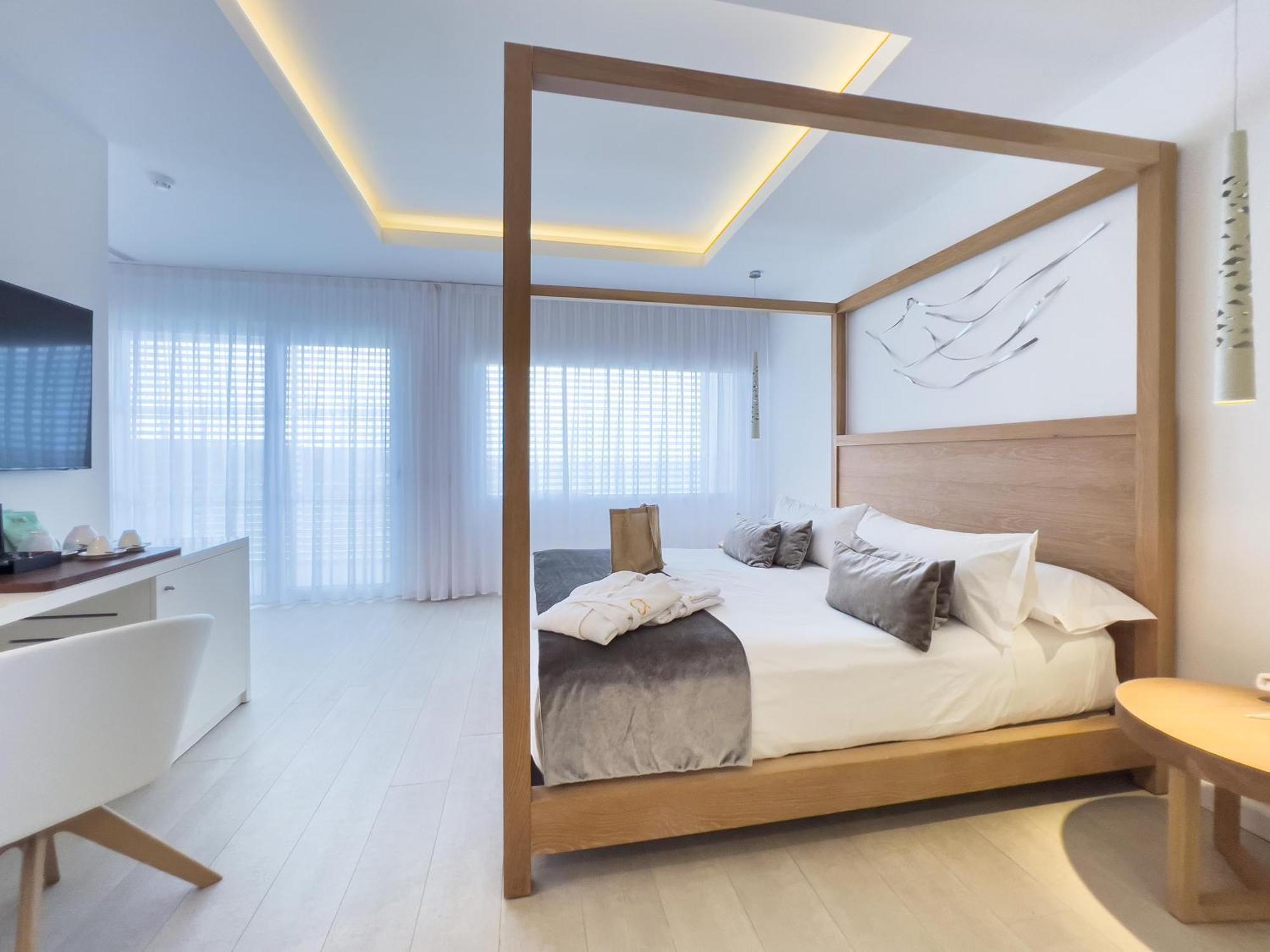 Hotel Cala Saona & Spa Dış mekan fotoğraf